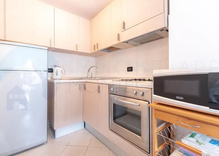 Bilocale In Centro Con Terrazzo E Wifi - As11 *